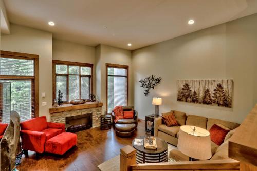 17 Village Walk Sun Peaks BC