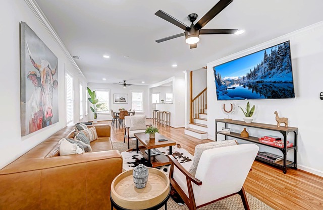 1712 Fairview 2KING/2BA Top Apt Duplex Pets Ok!n10 FURNISED APARTMENTS ON-SITE