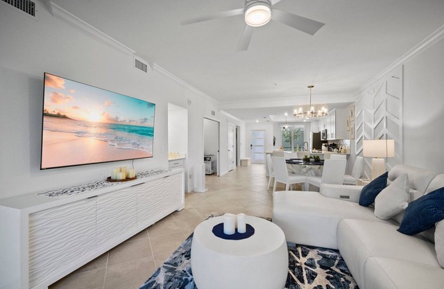 1717 Babcock National Condo