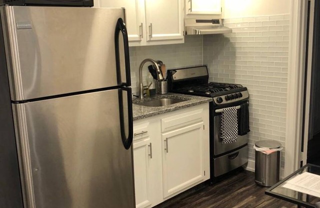 1721 5C · Fantastic 2bed Apt/Parking Available -20min to NYC