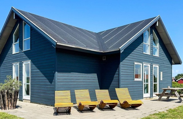 18 person holiday home in Harboøre