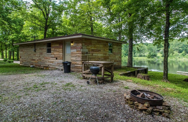 1BR, 1BA cottage