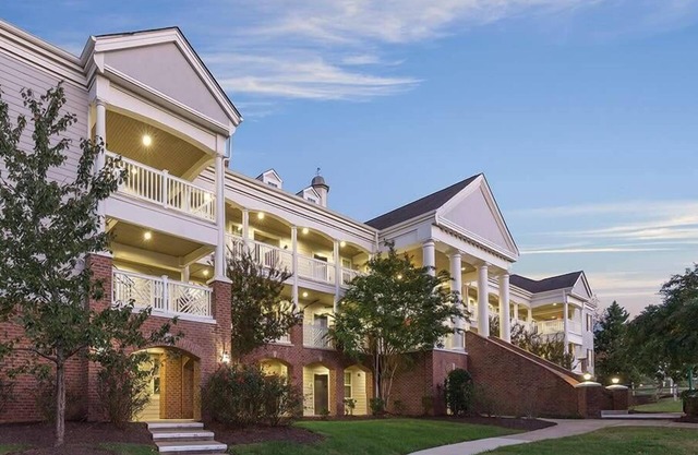 1br DX Condo nestled in Historic Williamsburg!