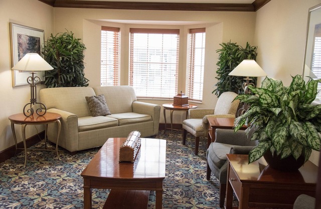 1BR King Condo | Free Breakfast + Indoor Pool