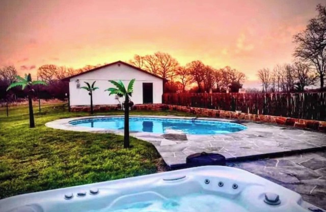 1BR Studio | Pool | Hot tub | Outdoor space