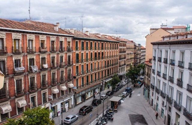 1BR w/Private Bath in Shared Boutique Apartment in Historic District - Free Wifi