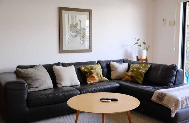 1km to City & The Parade | Carport+Patio+BBQ
