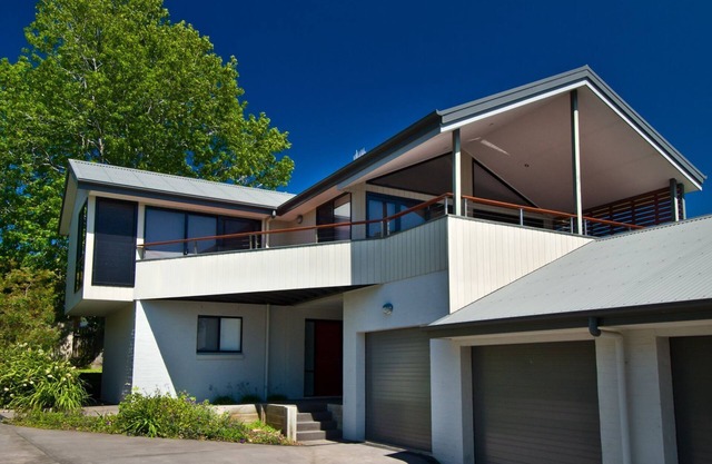 2/76 Seaview Street Mollymook Beach
