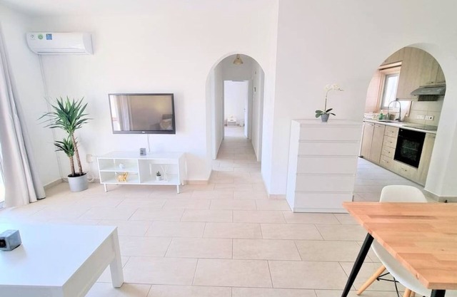 2 Apts | 14 guests | City Centre | 100 MBit W-lan