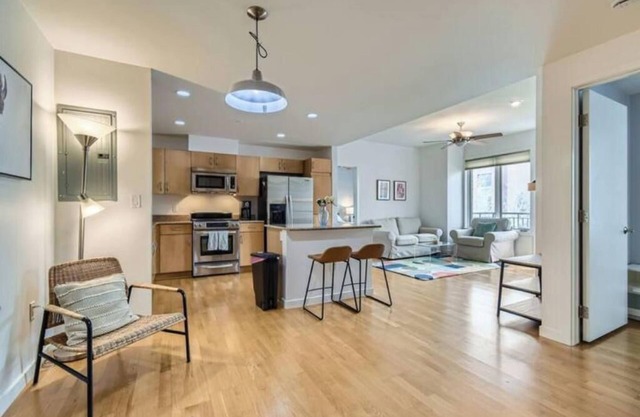 2-BDR Retreat with Rooftop Pool & Gym