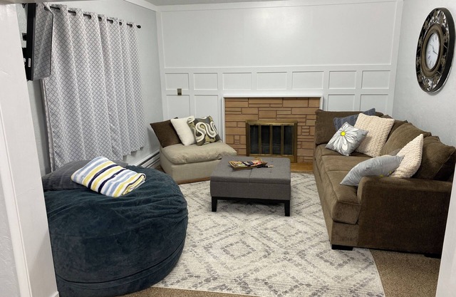 2-Bed, 1-Bath Quiet Home near MTB trails, city parks, ATV Trails, National Parks