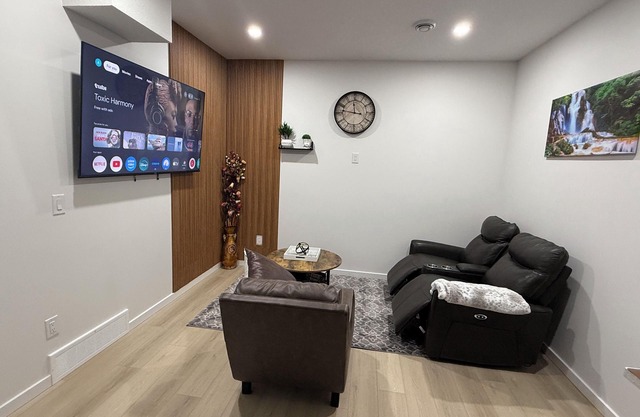 2-Bed, 2-Bath Home: Perfect for Work, Relaxation, and Exploring Calgary.