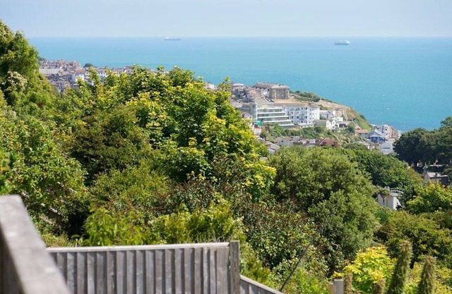 2 Bed Apartment - Sea Views - Ventnor