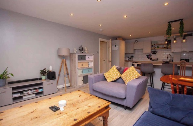 2 Bed Merchant City View Point