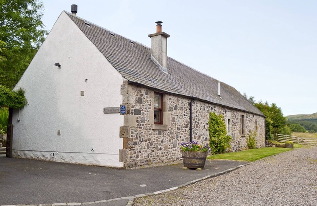 2 bedroom accommodation in Burnfoot near Gleneagles