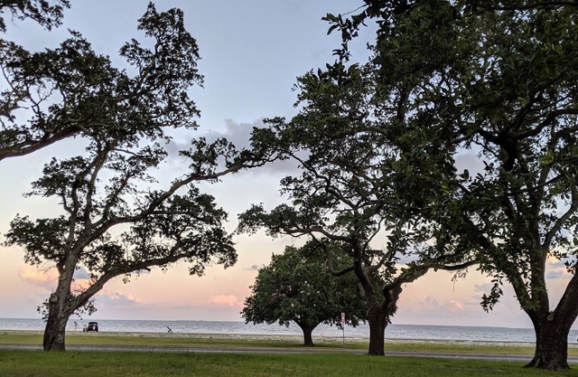 2 Bedroom 2 1/2 bath townhome on the beach!