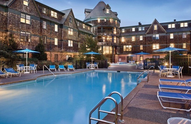 2 Bedroom 2 Bath Condo Right on the Wharf-Beautiful! Walk to Town!