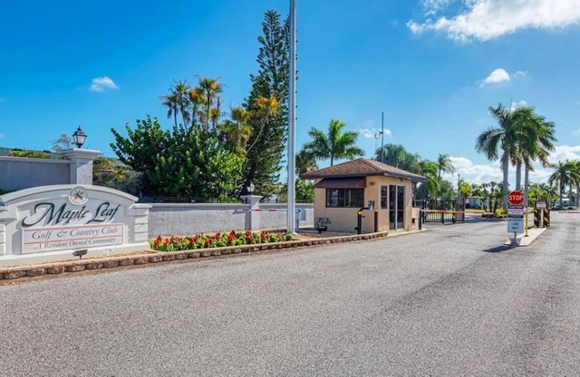 2 Bedroom 2 bathroom in Port Charlotte, FL located in Maple Leaf Country Cub