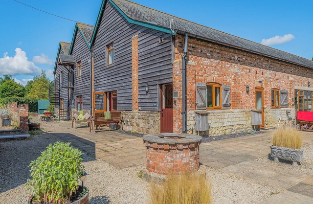 2 bedroom accommodation in Blandford Forum