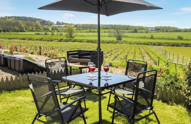 2 bedroom accommodation in Garlieston, near Wigtown