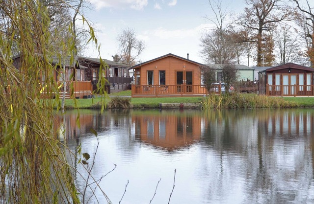 2 bedroom accommodation in Carlton Meres Country Park. near Saxmundham