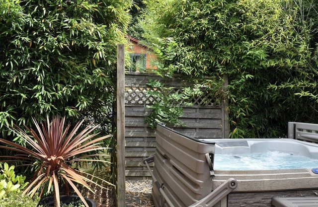 2 bedroom accommodation in Allithwaite