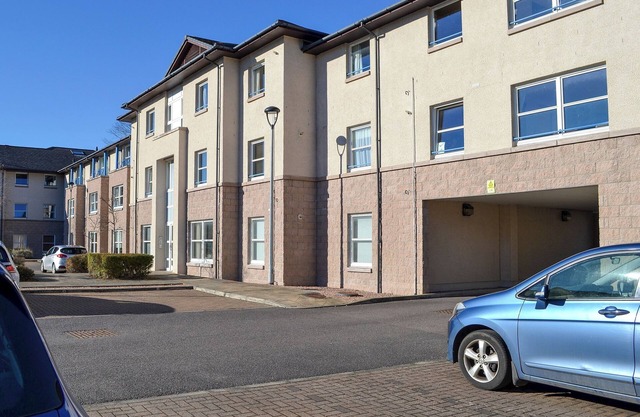2 bedroom accommodation in Inverness