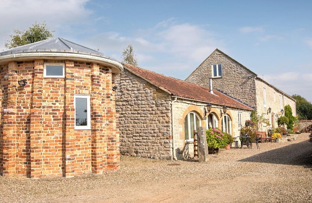 2 bedroom accommodation in Wrelton, near Pickering