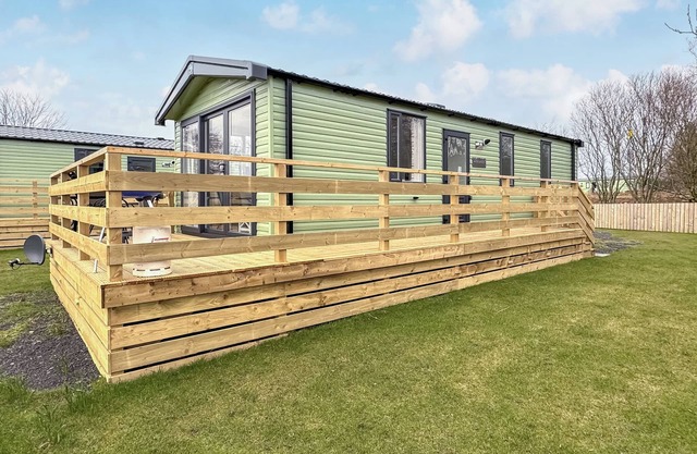 2 bedroom accommodation in Sandgreen