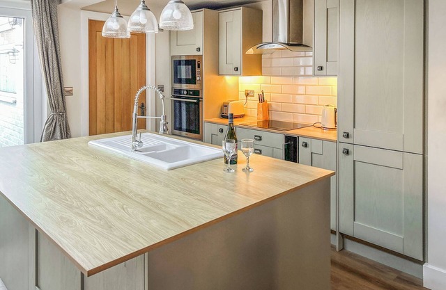 2 bedroom accommodation in Beverley