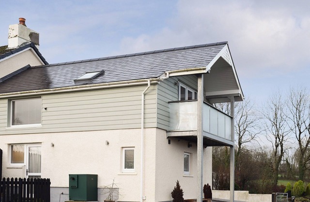 2 bedroom accommodation in Llanwnnen, near Lampeter