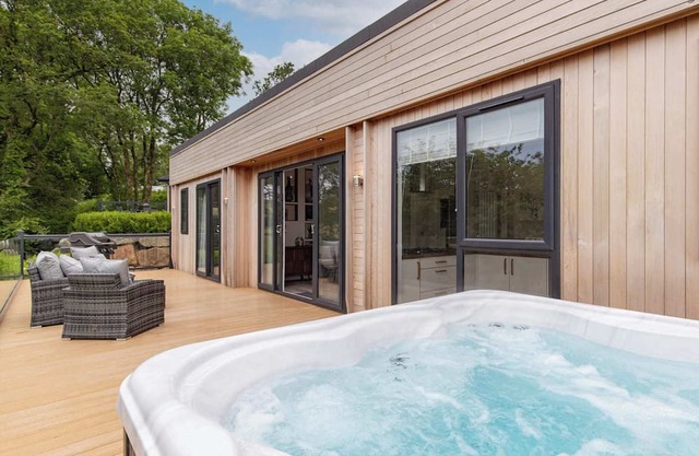 2 bedroom accommodation in Narberth