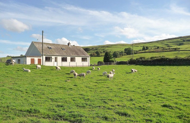 2 bedroom accommodation in Moniaive, near Thornhill