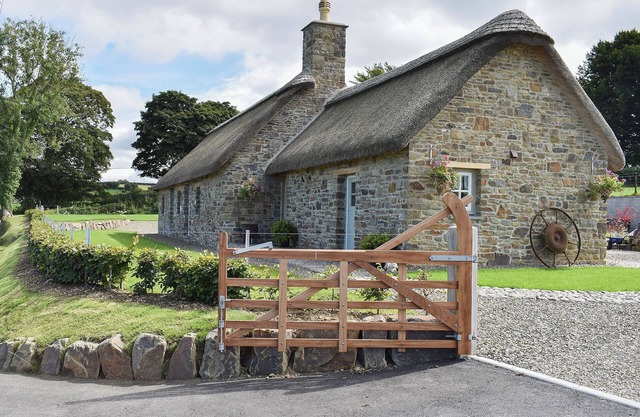2 bedroom accommodation in Dihewyd, near Aberaeron
