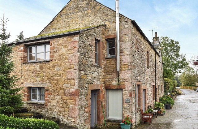 2 bedroom accommodation in Pooley Bridge, nr. Ullswater