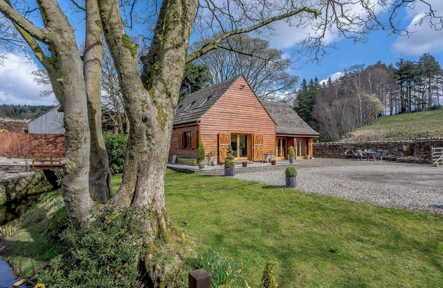 2 bedroom accommodation in Blacko