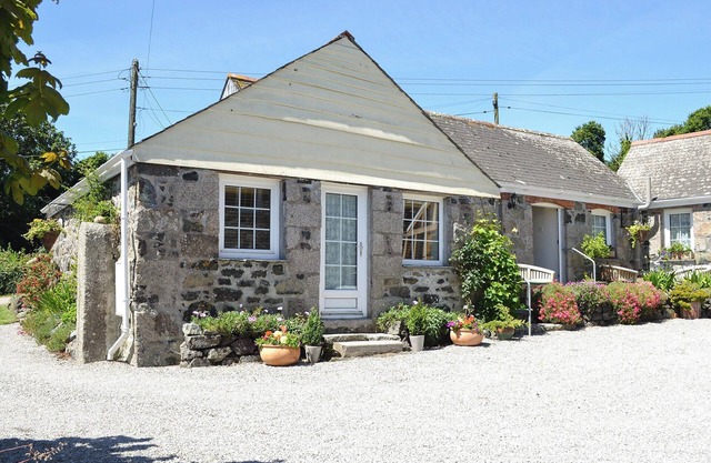 2 bedroom accommodation in Ruan Minor, near Helston