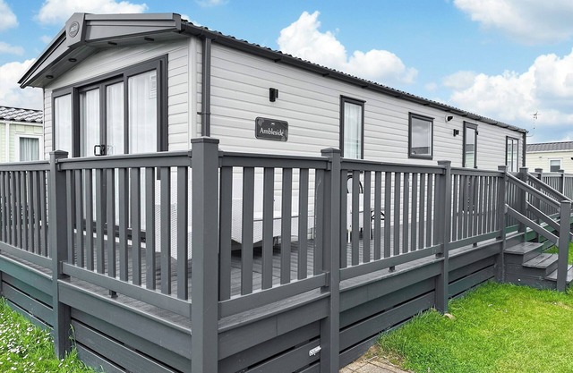 2 bedroom accommodation in Selsey