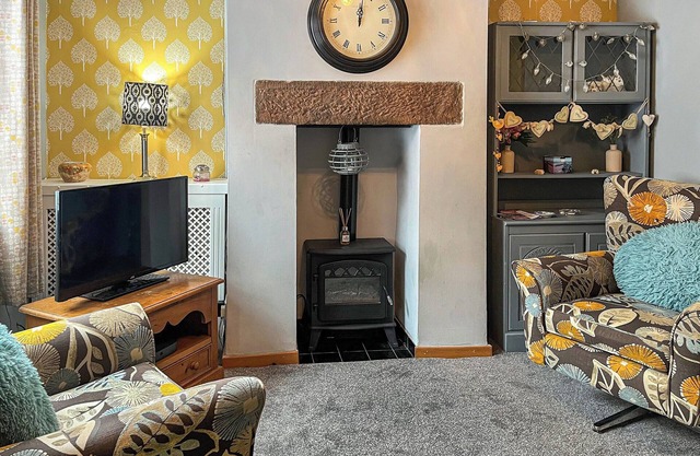 2 bedroom accommodation in Leek