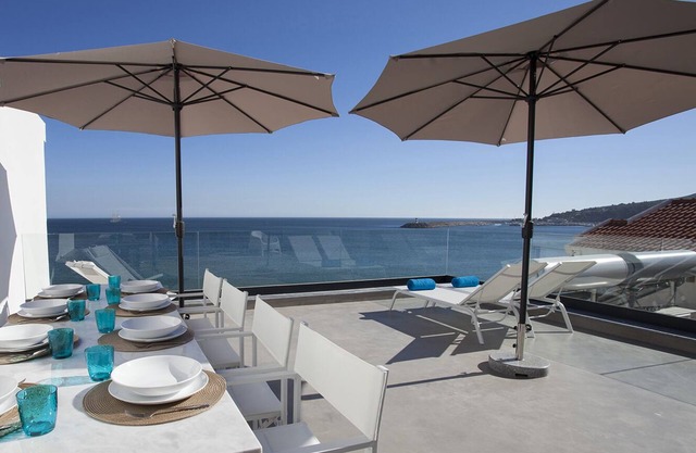 2 bedroom apartment Street with amazing sea views