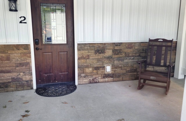2-bedroom apartment just 15 minutes drive to Southern Illinois University