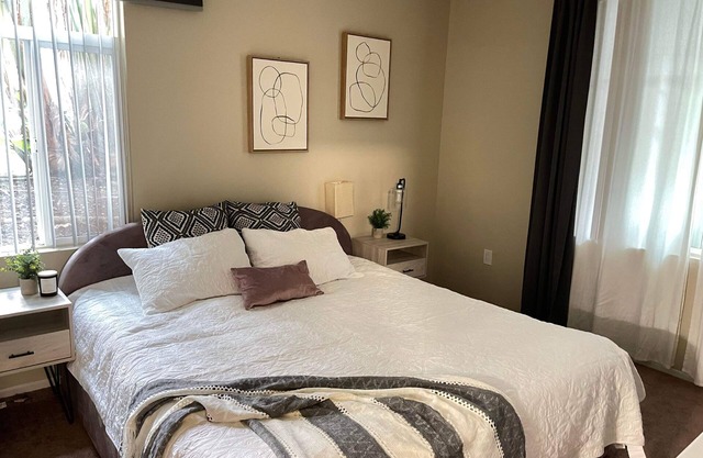 2 bedroom apartment in Playa Vista