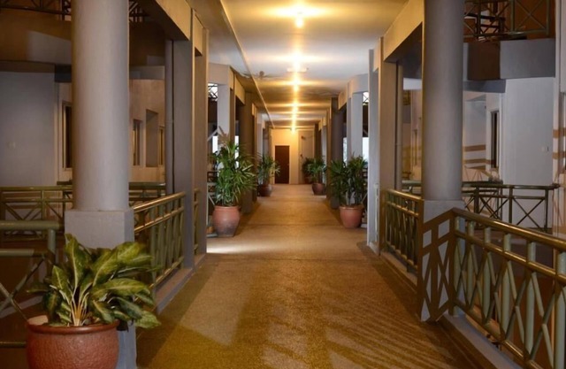 2 Bedroom Apartment with Pool View