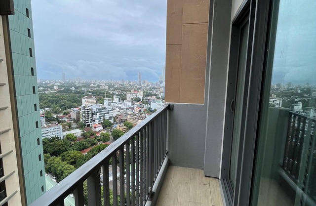 2-bedroom apartment with AC, fitness room and pool in the heartof Colombo