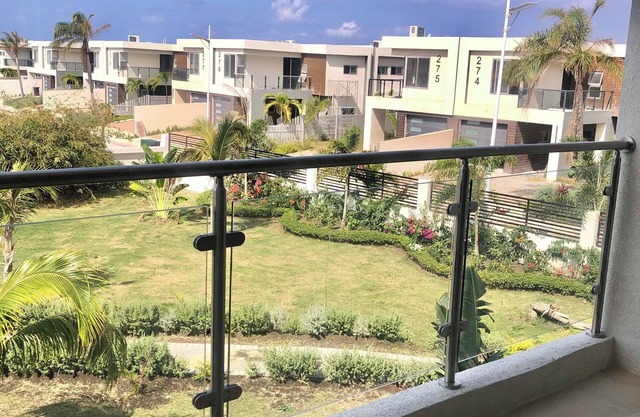 2-bedroom Brand New Condo with 3 scenic balconies in Richmond with AC, WiFi Pool
