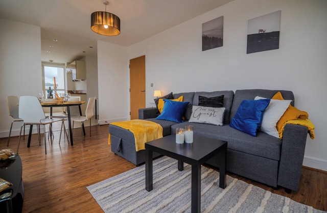 2 bedroom Cosy Penthouse in London