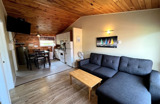 2-bedroom Cottage next to PEI National Park- Stanhope Cottages
