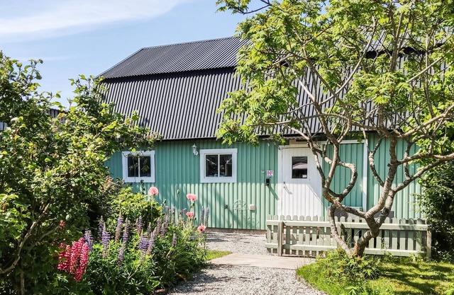 2 bedroom lovely home in Klintehamn