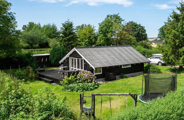 2 bedroom lovely home in Hejls