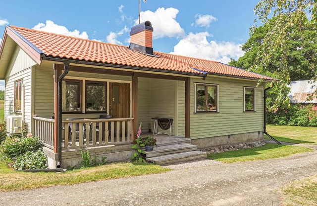 2 Bedroom Lovely Home In Läckeby